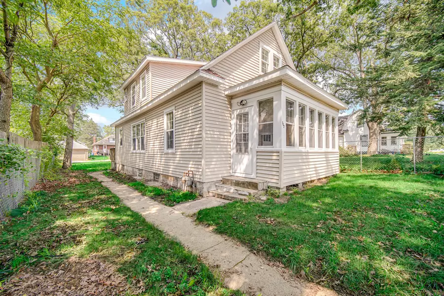 542 Holliday ST, Michigan City, IN 46360