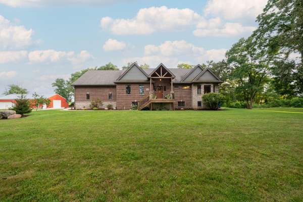 4915 E 129th AVE, Crown Point, IN 46307
