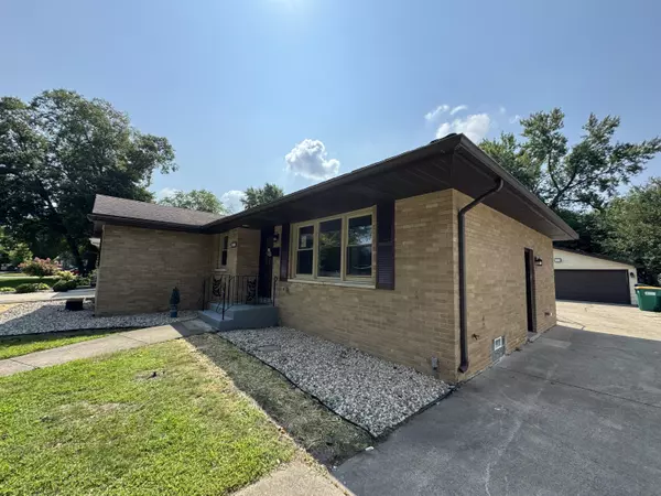 Munster, IN 46321,1608 Tulip LN