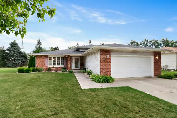 Crown Point, IN 46307,772 Courtney DR