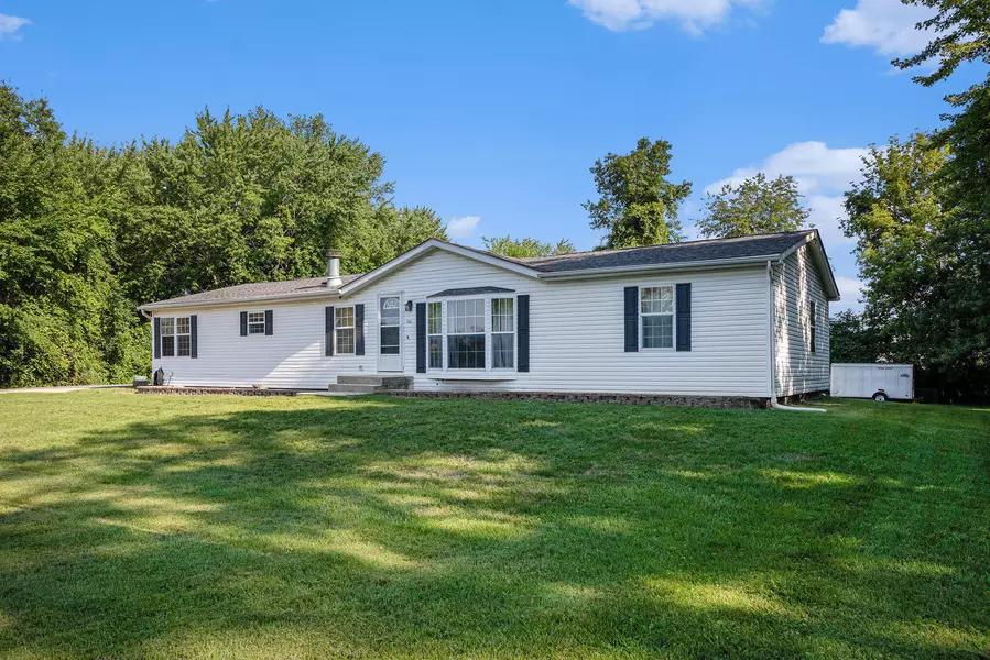 756 E 25th PL, Lake Station, IN 46405