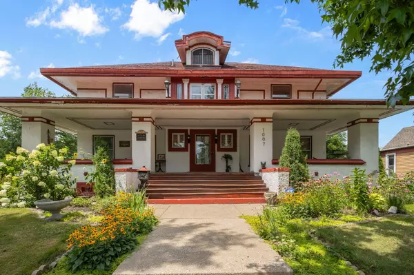 La Porte, IN 46350,1007 Harrison ST