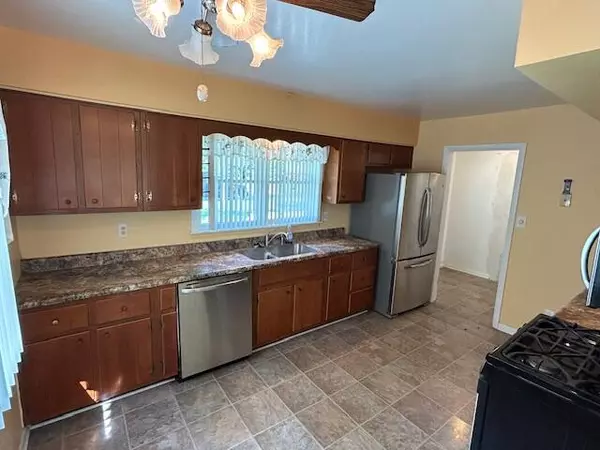 Merrillville, IN 46410,7705 Whitcomb ST