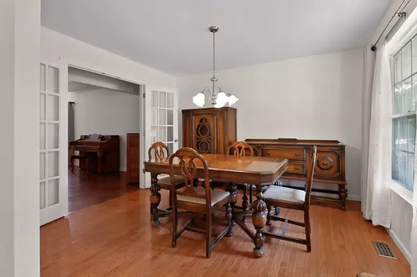 Chesterton, IN 46304,604 Oakwood DR