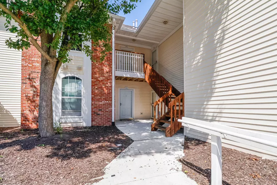 662 Forest Glen DR, Valparaiso, IN 46385