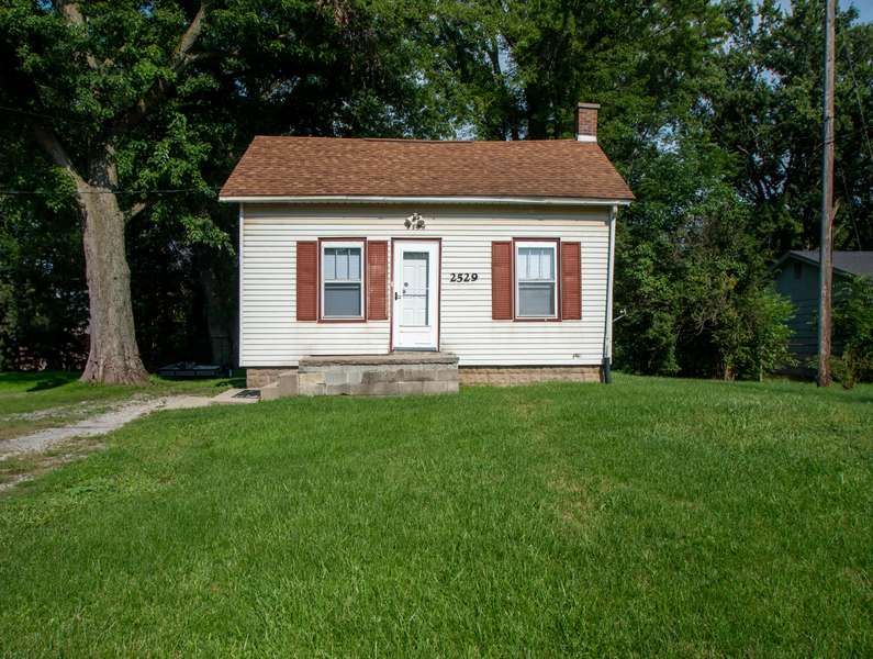 2529 Mccool RD, Portage, IN 46368
