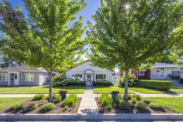 Hammond, IN 46327,3943 Henry AVE