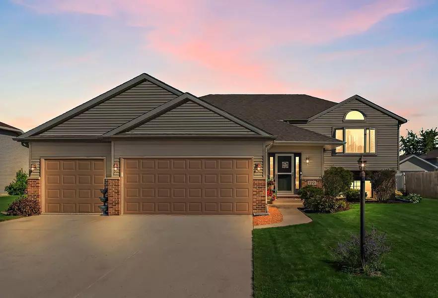 772 Longwood DR, Lowell, IN 46356