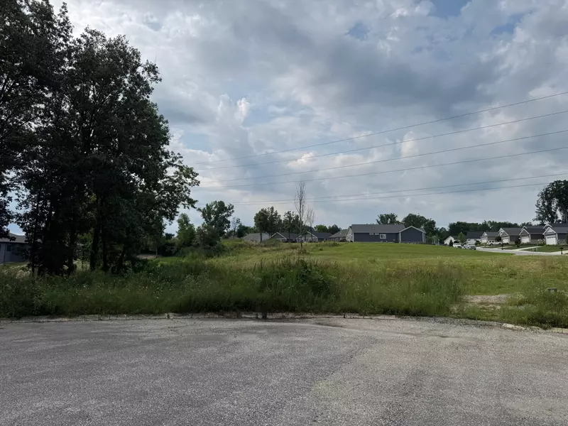 33 Davidano CT, Crown Point, IN 46307