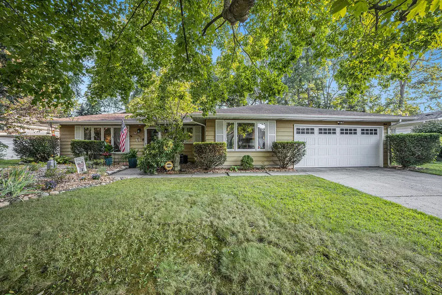 404 Cricket LN, Michigan City, IN 46360