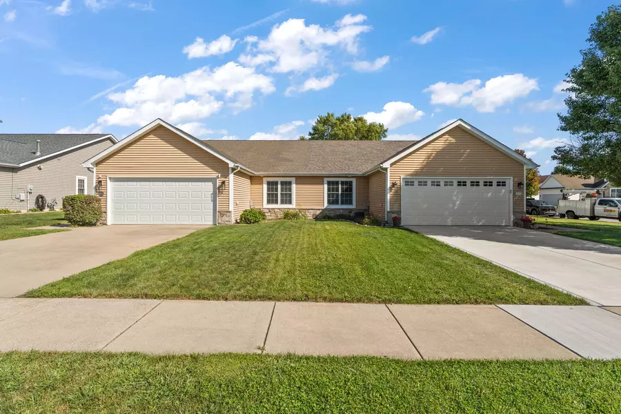 1870 E 105th AVE, Crown Point, IN 46307