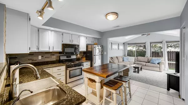 Dyer, IN 46311,544 Briarwood DR