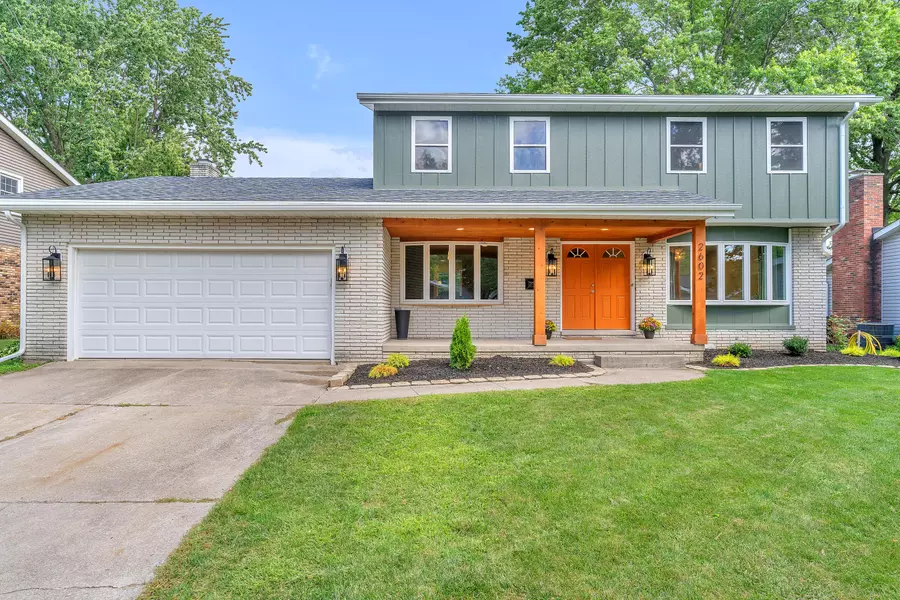 2602 Shannon DR, Valparaiso, IN 46383