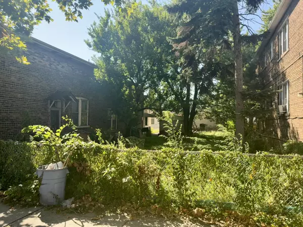 East Chicago, IN 46312,4024 Deodar ST