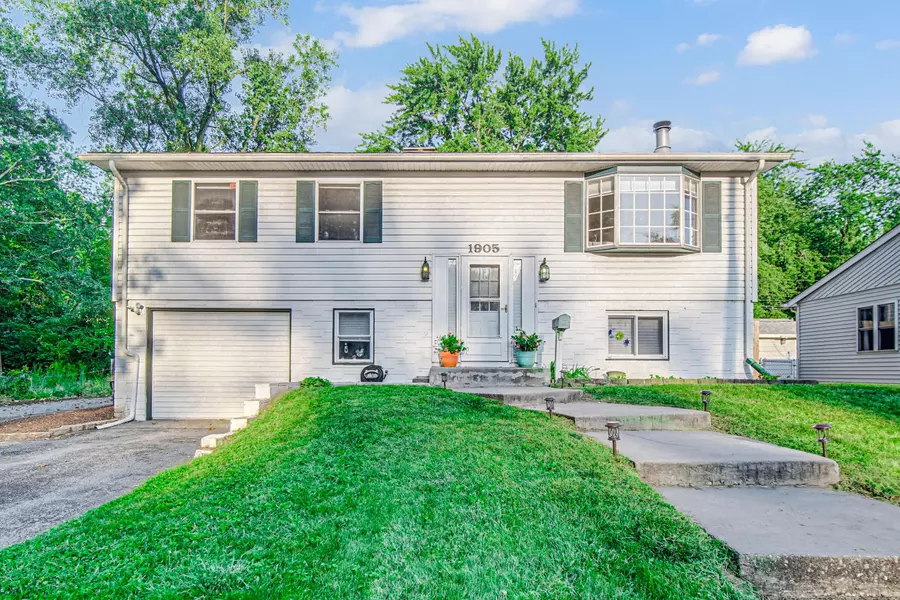 1905 Vigo ST, Lake Station, IN 46405