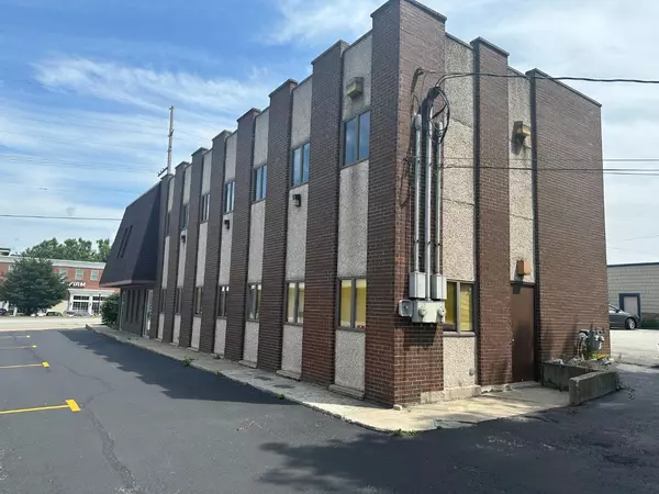 Munster, IN 46321,8224 Calumet AVE