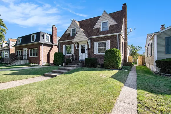 1529 Warwick AVE, Whiting, IN 46394