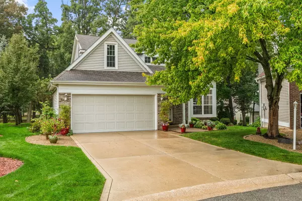 Valparaiso, IN 46385,553 Lantern WALK