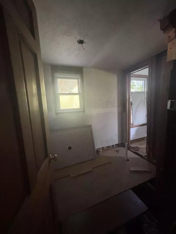Gary, IN 46406,2405 Hobart ST
