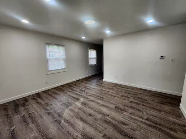 Hammond, IN 46323,3532 164th ST