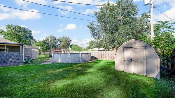 Merrillville, IN 46410,8235 Ellsworth CT