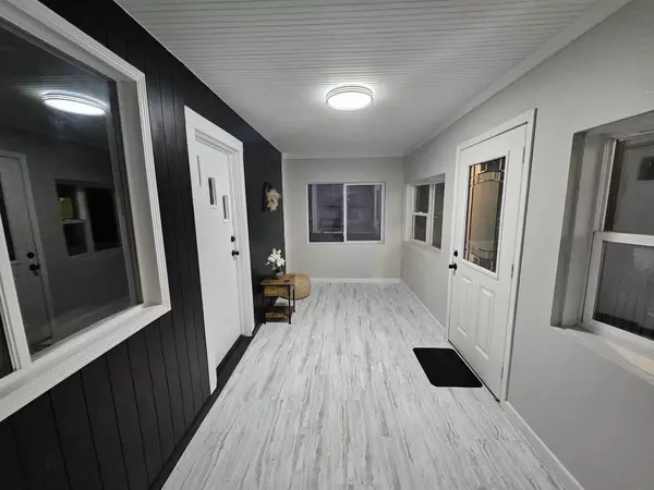 Hammond, IN 46327,4911 Pine AVE