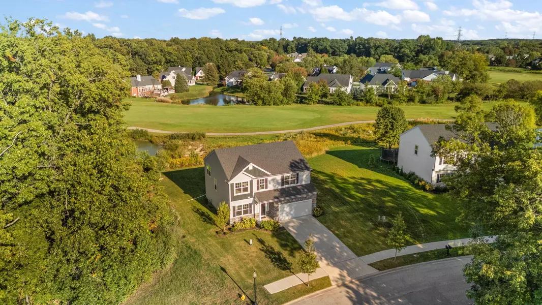 65 N Larwick CIR, Valparaiso, IN 46385