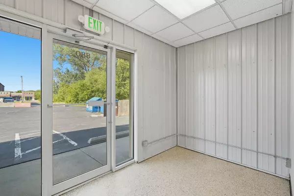 Crown Point, IN 46307,880 Madison ST