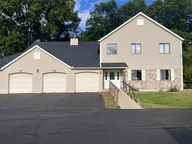 2114 Tupelo LN, Chesterton, IN 46304