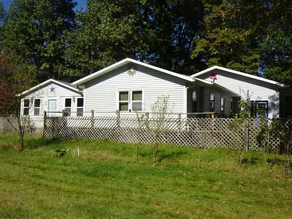 10788 E Hackberry AVE, Monterey, IN 46960