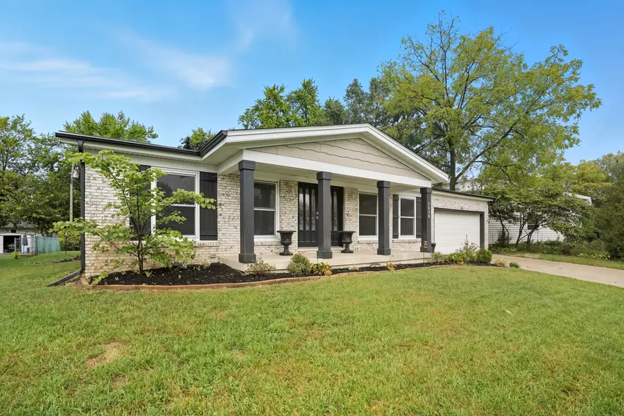 7430 W 84th PL, Crown Point, IN 46307