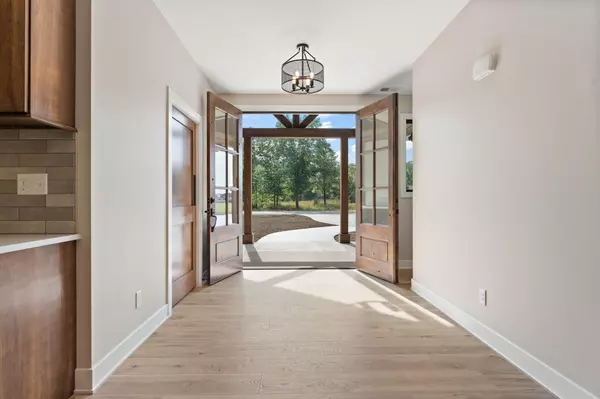 Lake Village, IN 46349,184 E 792