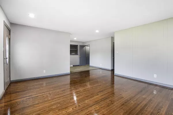 Gary, IN 46403,4216 E 13th AVE