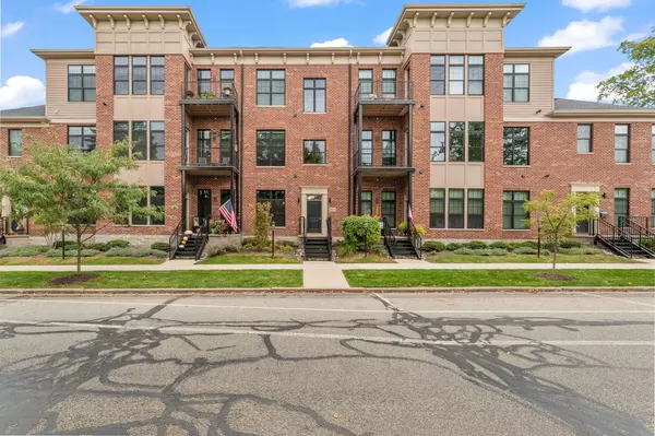 354 W Chicago ST #200, Valparaiso, IN 46383