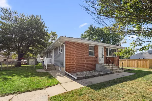 2702 Martha ST, Highland, IN 46322