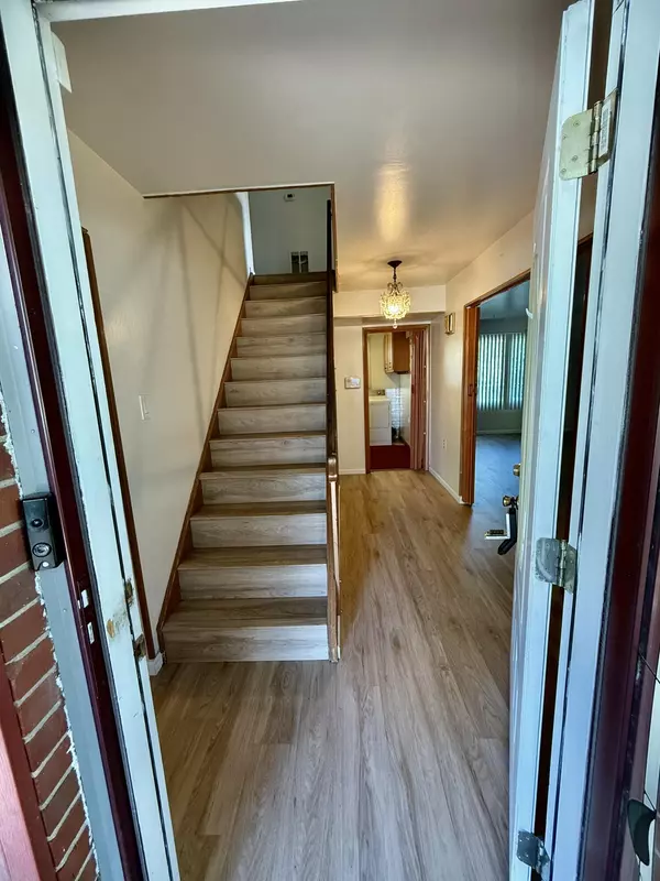 Merrillville, IN 46410,7775 Delaware PL