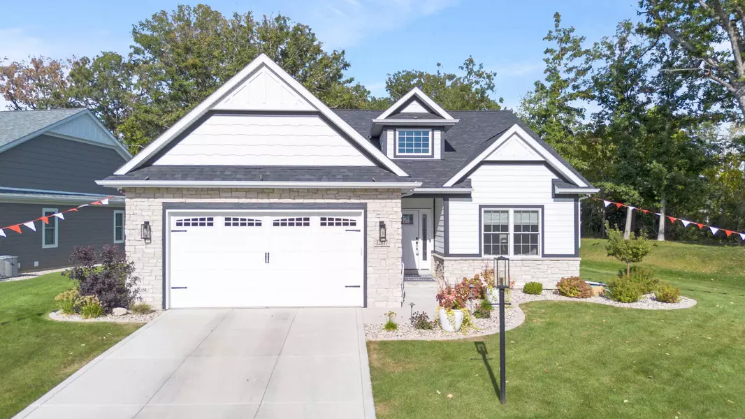 12705 Creekside DR, Cedar Lake, IN 46303