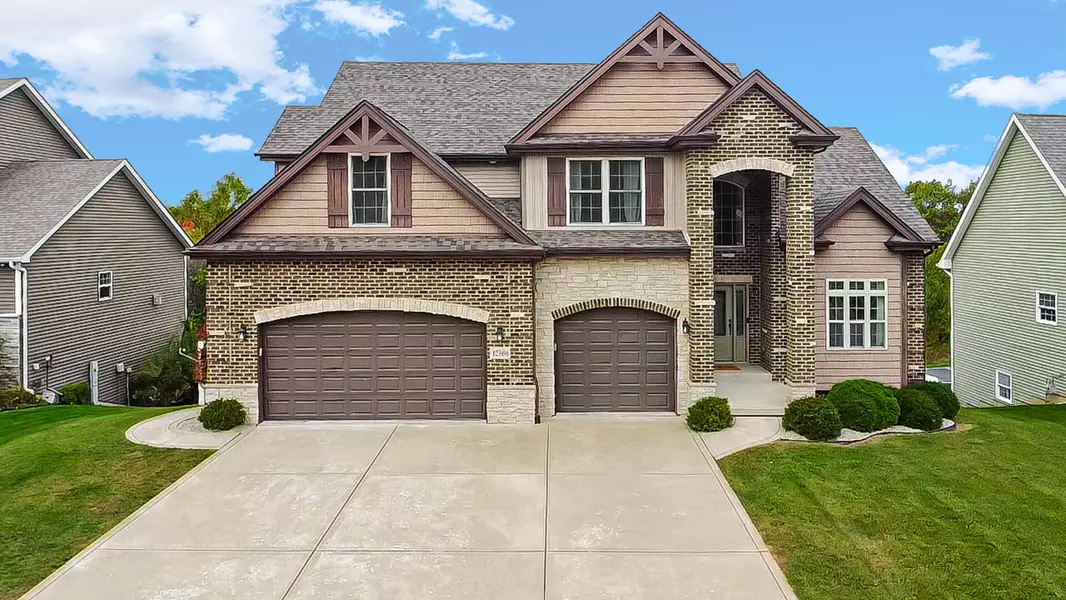 12566 Massachusetts ST, Crown Point, IN 46307