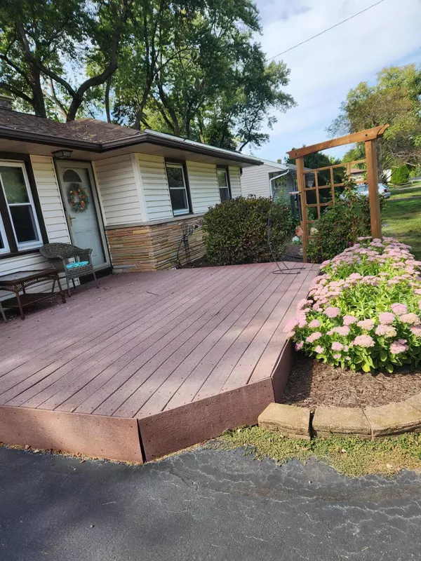 Valparaiso, IN 46385,1207 Kenwood AVE