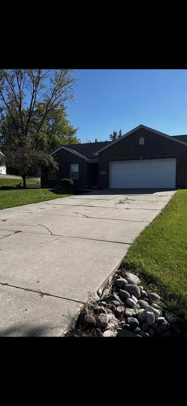 1873 Forest LN, Crown Point, IN 46307