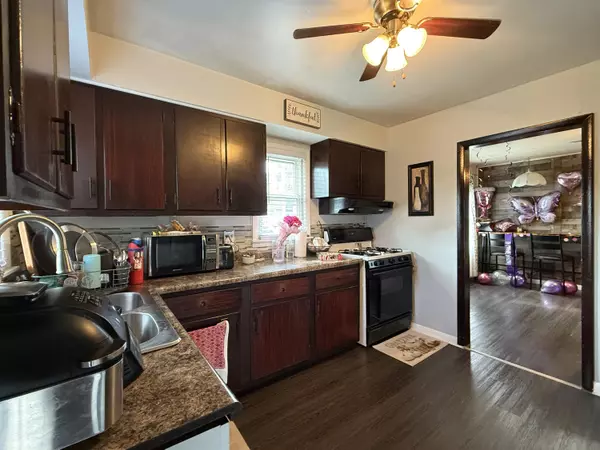 Valparaiso, IN 46383,821 Elm ST