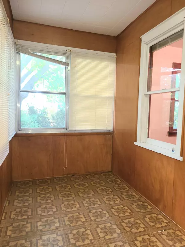 Hobart, IN 46342,3756 Liverpool RD