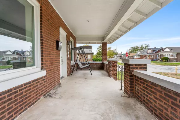 Hammond, IN 46320,904 Field ST