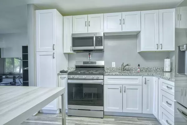 Hammond, IN 46323,3521 164th ST