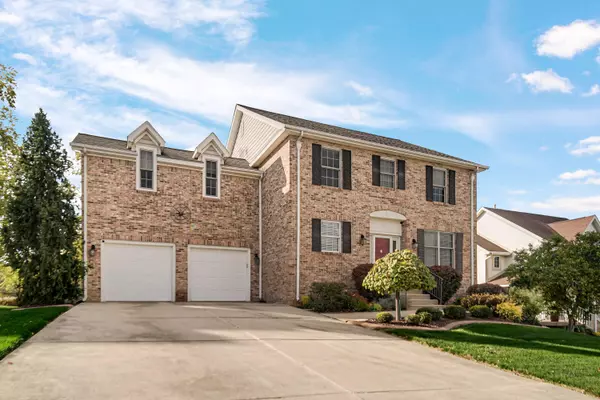 10 Kincraig DR, Valparaiso, IN 46385