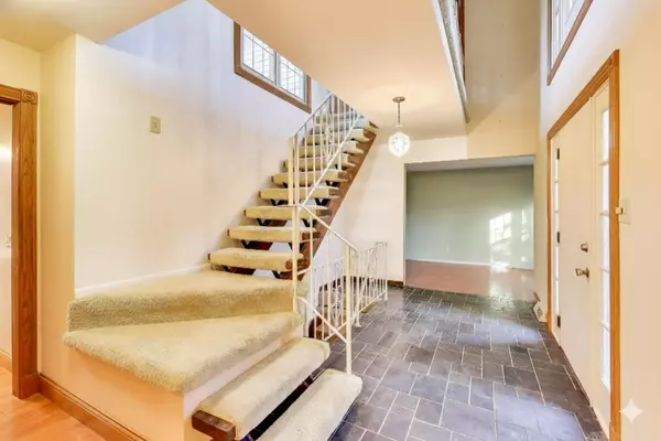 Valparaiso, IN 46383,603 Savoy PL