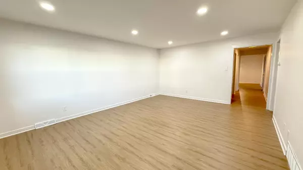 East Chicago, IN 46312,4830 Parrish AVE