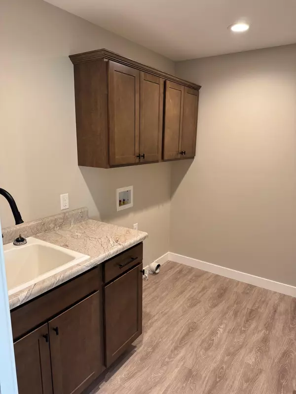 Demotte, IN 46310,821 9th ST #10b