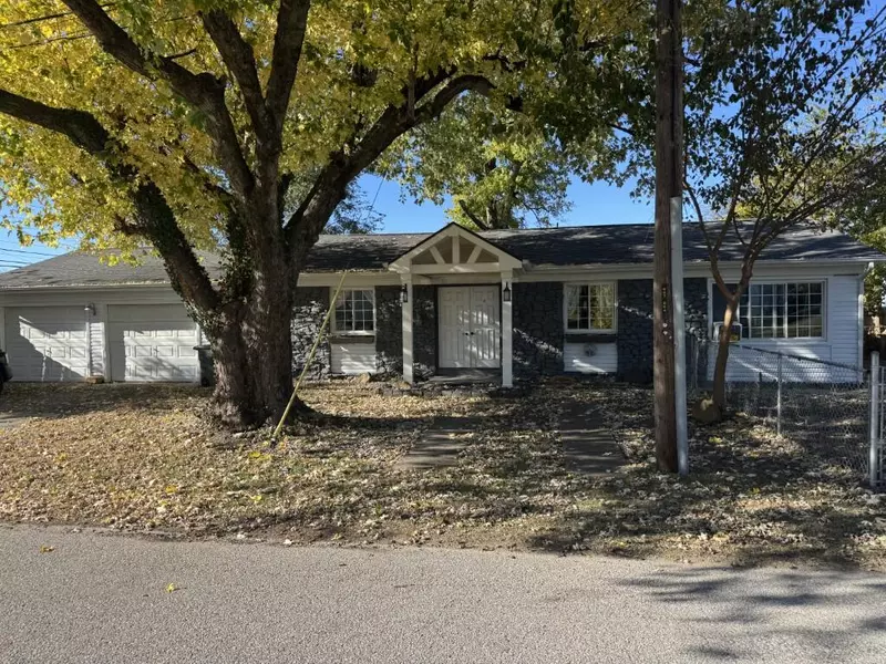 1004 Belle AVE, Vincennes, IN 47591