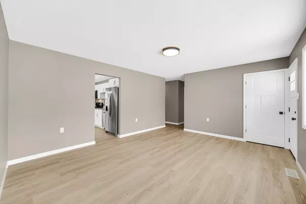 Valparaiso, IN 46385,729 Imperial RD